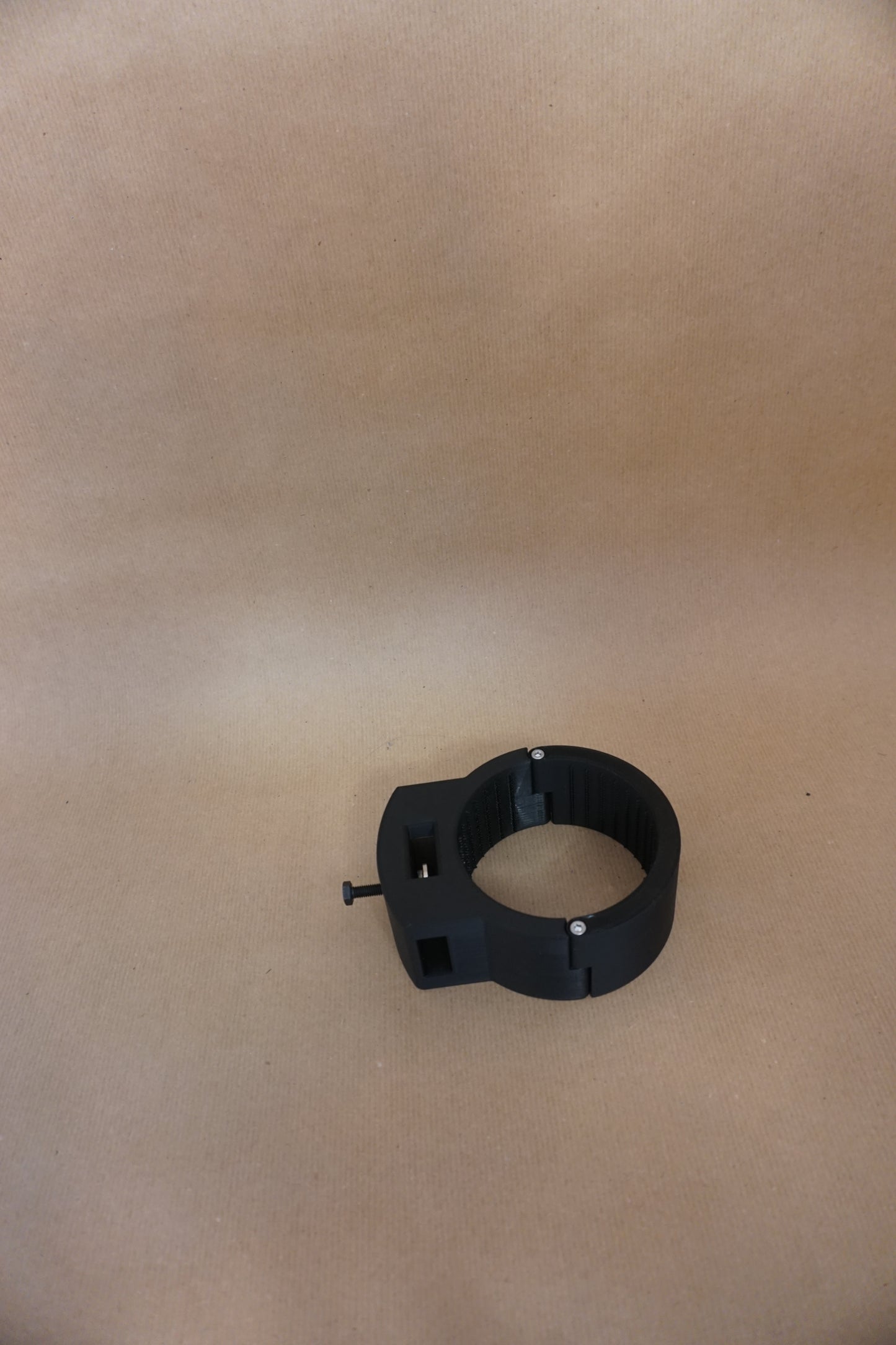 Breathplay Collar, Atemkontrolle, BDSM Halsband, Torture Bondage, Folter, Folter BDSM, BDSM, Bondage, Collar, Bondage Collar, Predicament, restriction, Handcuffs, tied up, Handcuffed, cuffs, Hogtied,pillory, Pranger, spreader bar, spreaded legs, Spreizstange, Fesseln, sex toys