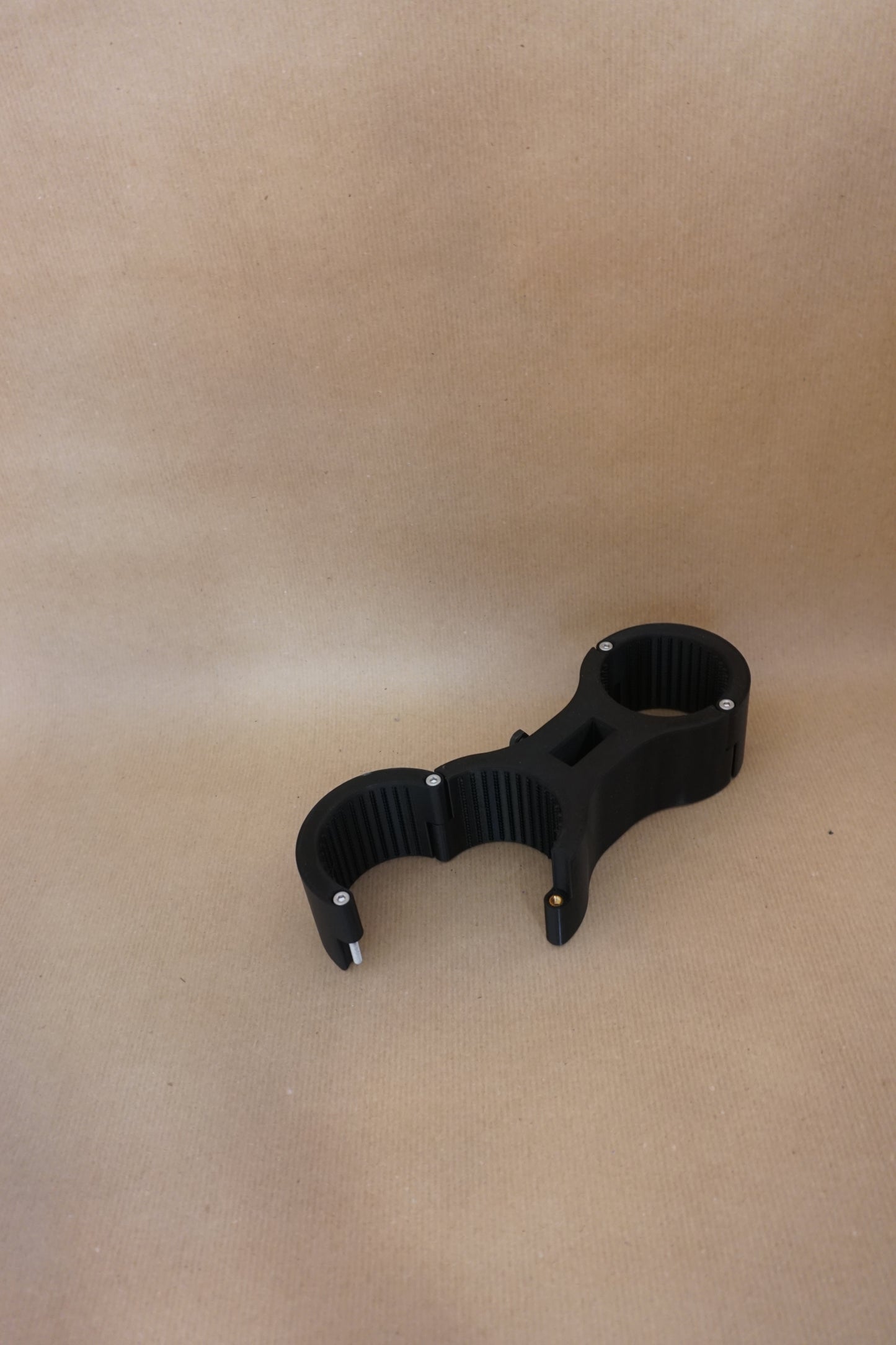Breathplay Collar, Atemkontrolle, BDSM Halsband, Torture Bondage, Folter, Folter BDSM, BDSM, Bondage, Collar, Bondage Collar, Predicament, restriction, Handcuffs, tied up, Handcuffed, cuffs, Hogtied,pillory, Pranger, spreader bar, spreaded legs, Spreizstange, Fesseln, sex toys