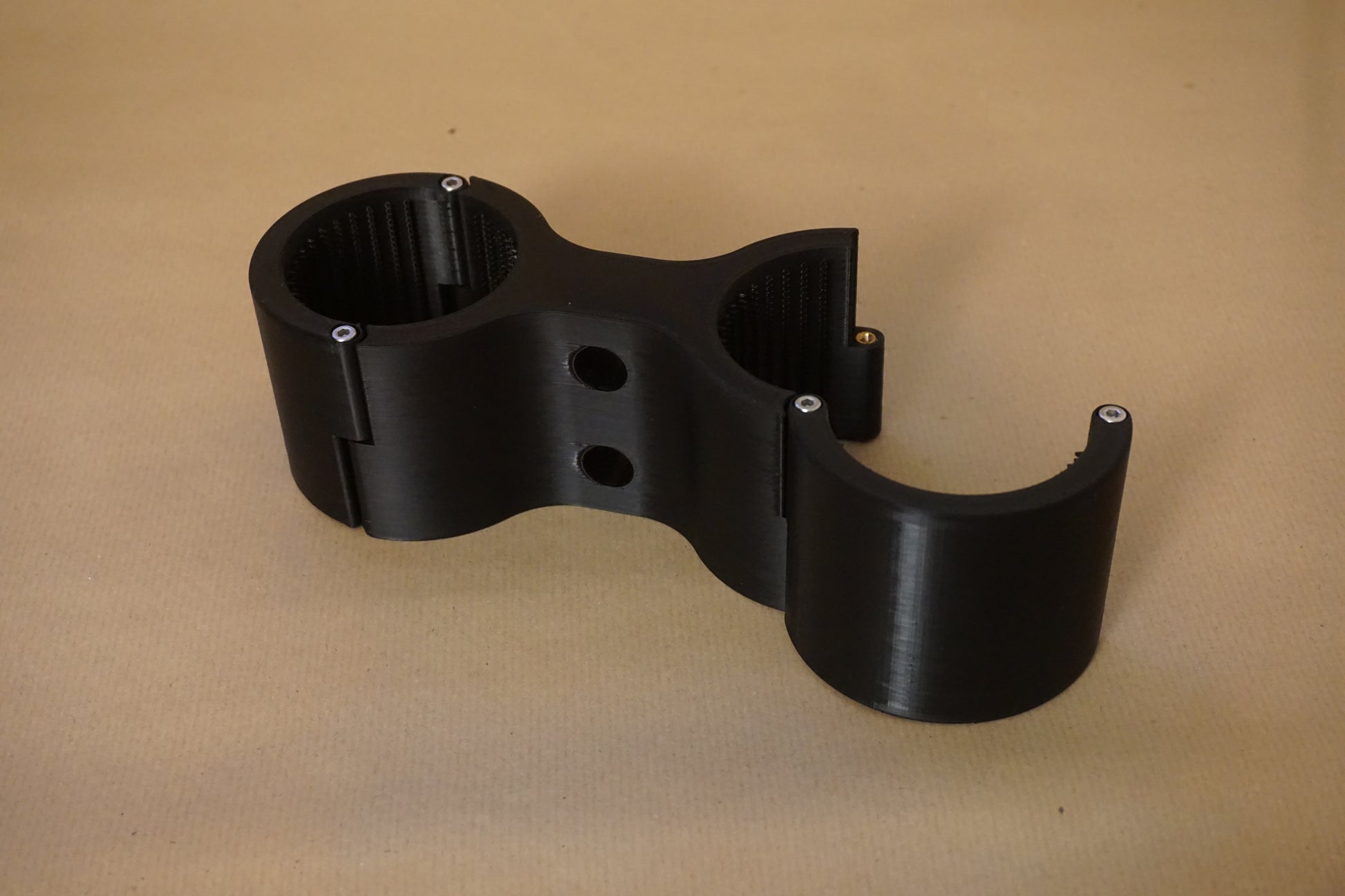 Breathplay Collar, Atemkontrolle, BDSM Halsband, Torture Bondage, Folter, Folter BDSM, BDSM, Bondage, Collar, Bondage Collar, Predicament, restriction, Handcuffs, tied up, Handcuffed, cuffs, Hogtied,pillory, Pranger, spreader bar, spreaded legs, Spreizstange, Fesseln